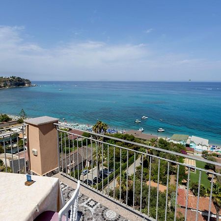 Hotel Terrazzo Sul Mare Тропеа Екстер'єр фото
