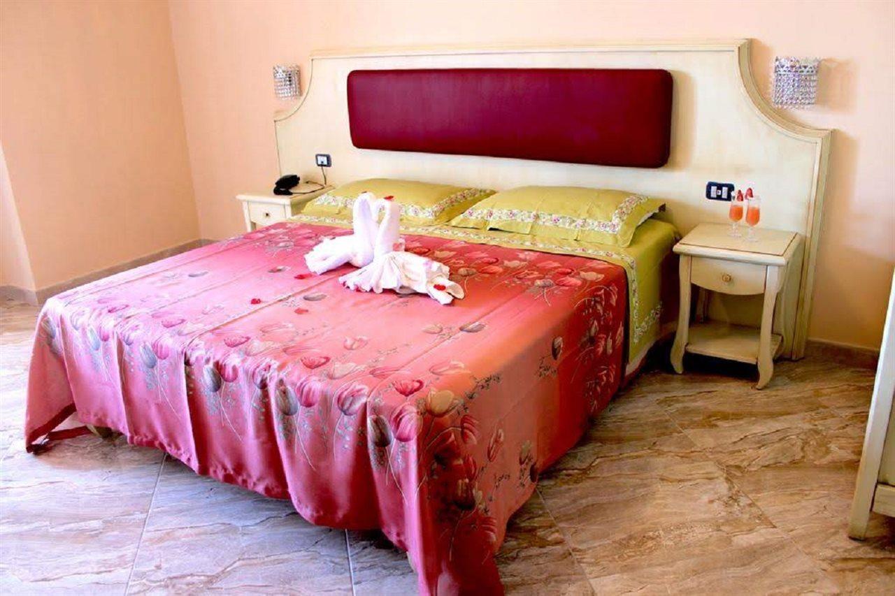Hotel Terrazzo Sul Mare Тропеа Екстер'єр фото