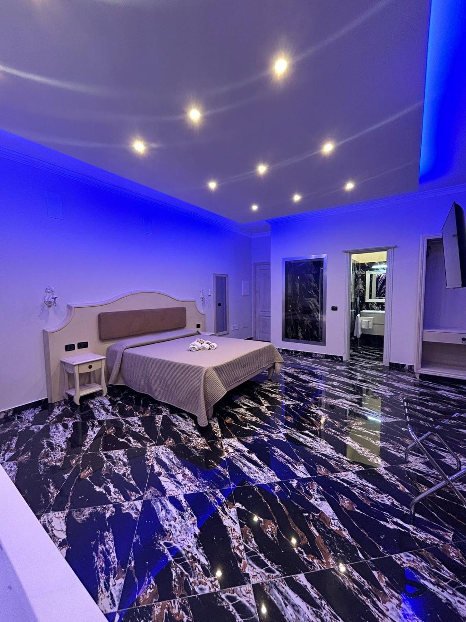 Hotel Terrazzo Sul Mare Тропеа Екстер'єр фото