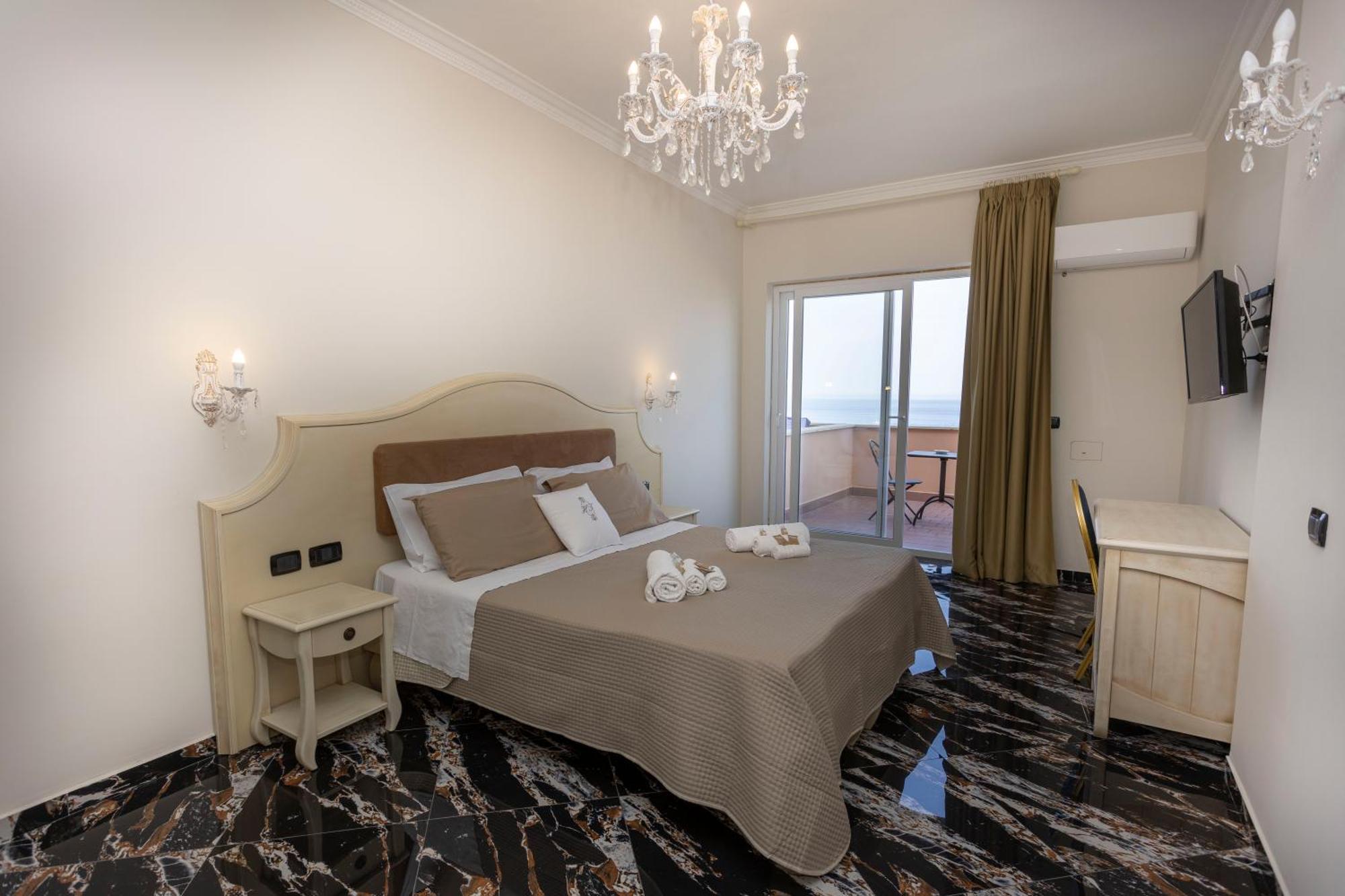 Hotel Terrazzo Sul Mare Тропеа Екстер'єр фото