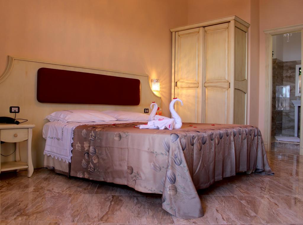 Hotel Terrazzo Sul Mare Тропеа Екстер'єр фото