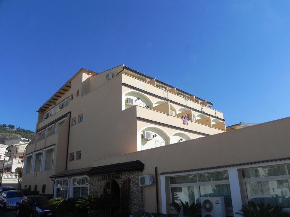 Hotel Terrazzo Sul Mare Тропеа Екстер'єр фото