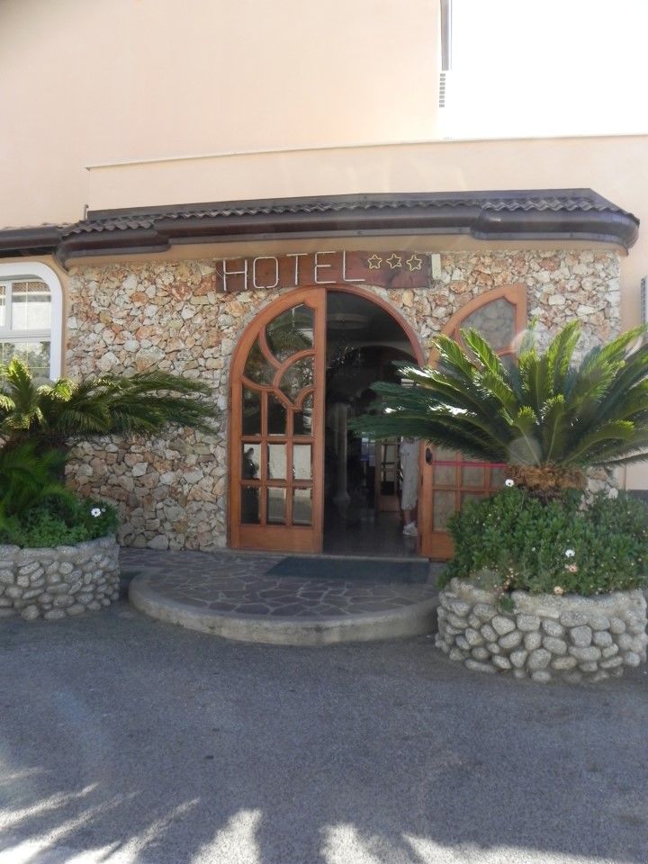 Hotel Terrazzo Sul Mare Тропеа Екстер'єр фото